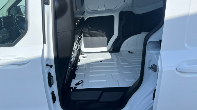 Ford Transit Courier Diesel 1.5 EcoBlue Limited Van - Image 16
